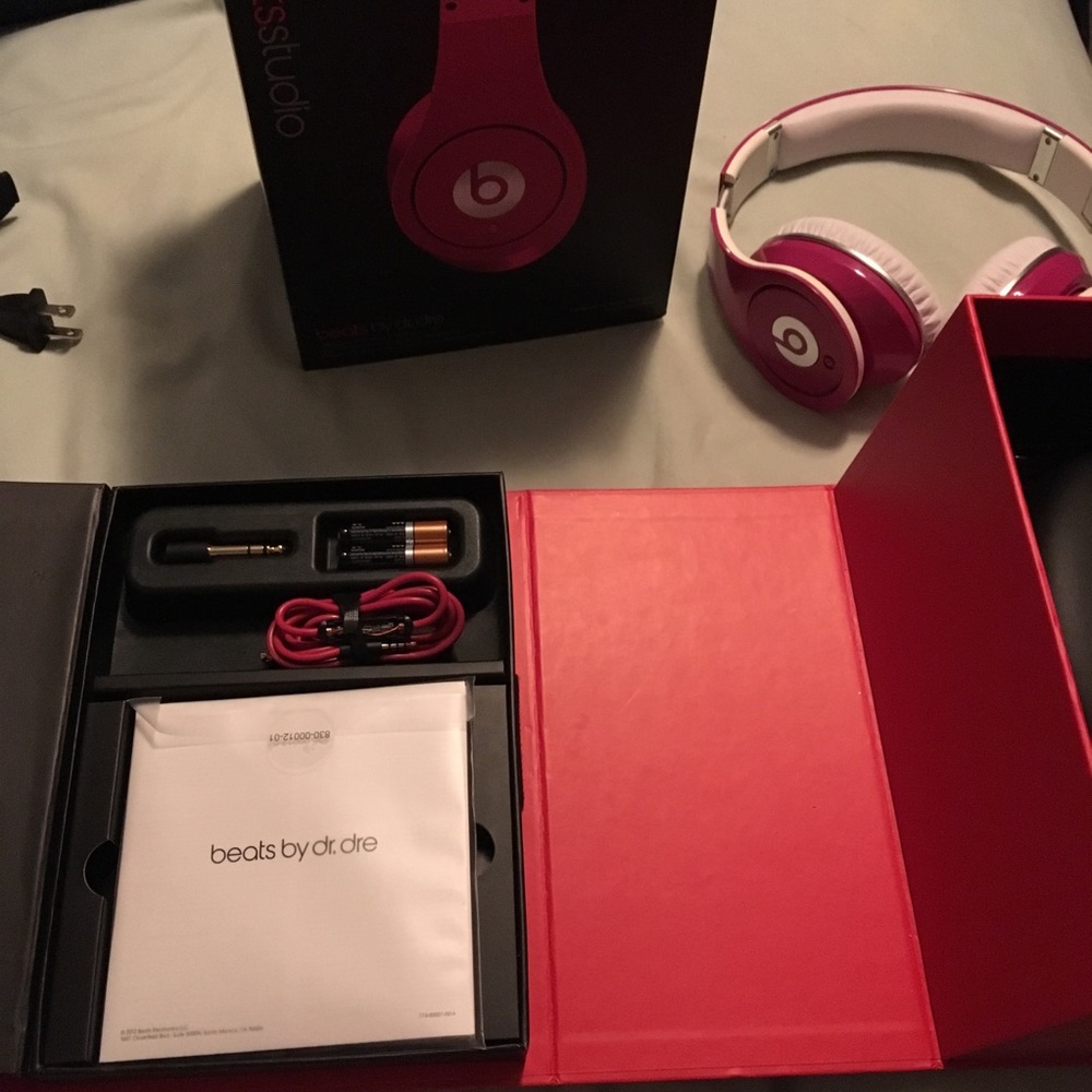 Beats By Dre — Original Studios (Pink) - Picture 7 of 8